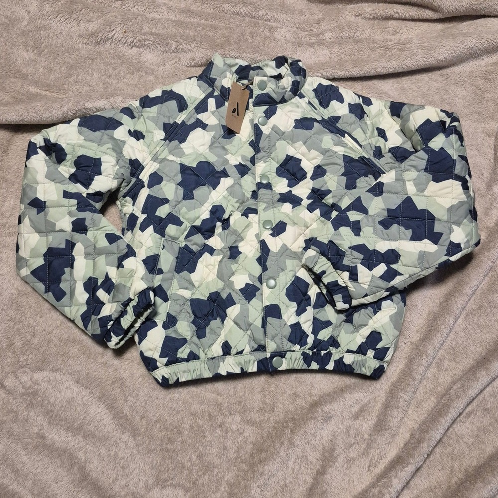 Amazon Essentials Boys Quilted Snap-Front Jacket Blue Green Camo Print Size M 8